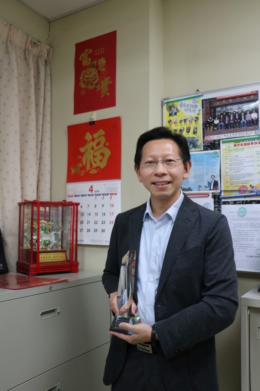 每天突破自己的紀錄  中國醫藥大學醫學院余永倫教授榮獲清華大學生命科學院第11屆傑出校友