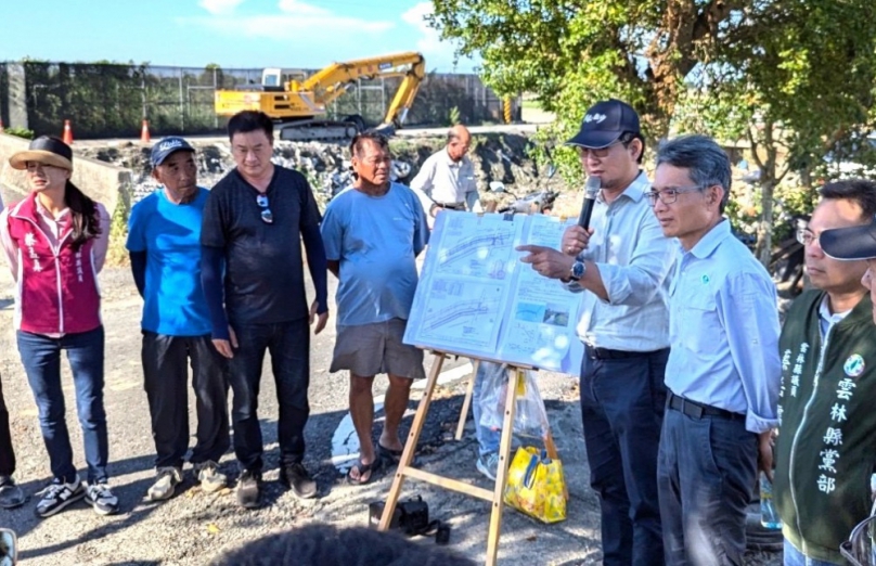 整治水患沒假期！雲林立委劉建國等人再到凱米颱風導致二崙、水林淹水地區 會勘檢討河川整治改善措施！