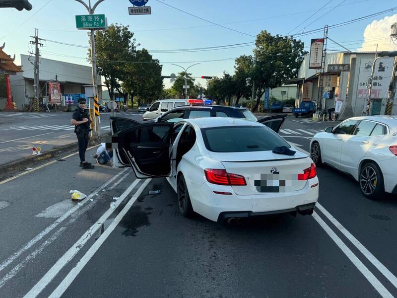 楊姓男子恍神BMW駕駛衝撞警車酒測值0 警方懷疑事故原因不單純