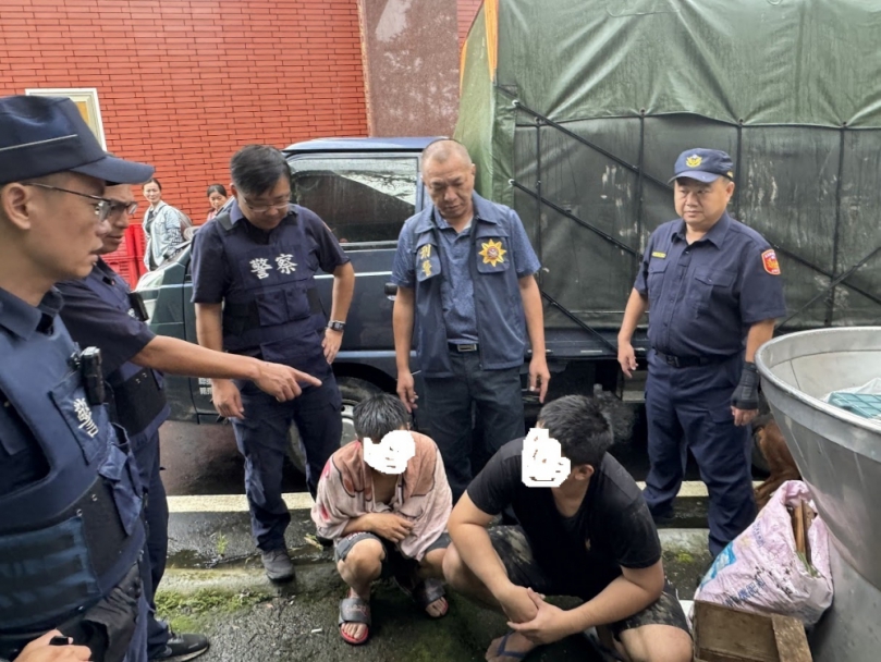 山區企圖行竊舊廟鐵欄杆  車輪陷泥漿  竹崎警民合作出動空拍機監控  助警成功緝獲毒蟲