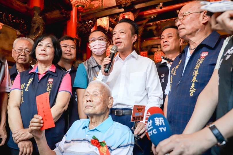 嘉義縣新港奉天宮舉辦中秋契子女祈福典禮 縣長翁章梁與107歲契子林福來等人共慶佳節〜