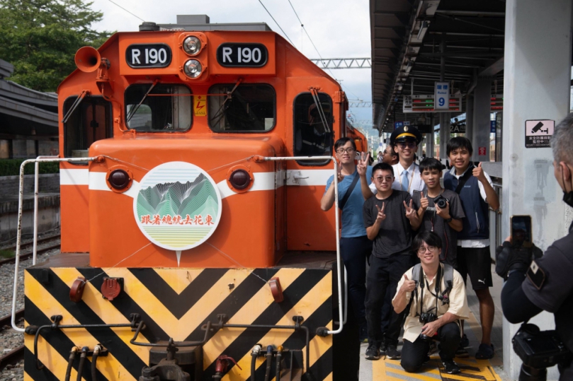 總統花車｜全台唯一移動式博物館盛大啟動遊花東，採郵輪式列車方式開行，結合鐵道、住宿及獨家路線與主題活動。