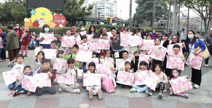 嘉義市「小花蛇」小提燈 連續3日限量發送 大人帶小孩感受元宵喜氣〜