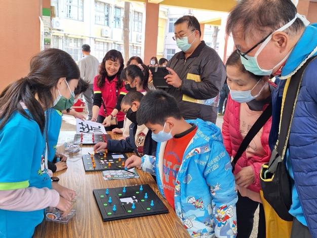 鹽水國小資優教育成果展 資優學生擔任活動關主 展現大將之風