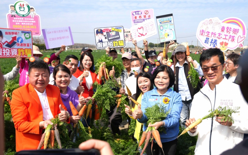 全國上萬民眾體驗雲林拔胡蘿蔔樂趣 深化食農教育展現農村美學 藉由親近土地更愛護地球〜