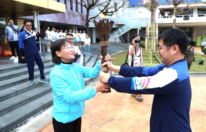 114年全國原住民運動會聖火到雲林 副縣長謝淑亞代表期勉選手「雲林上場 精采飛揚」！