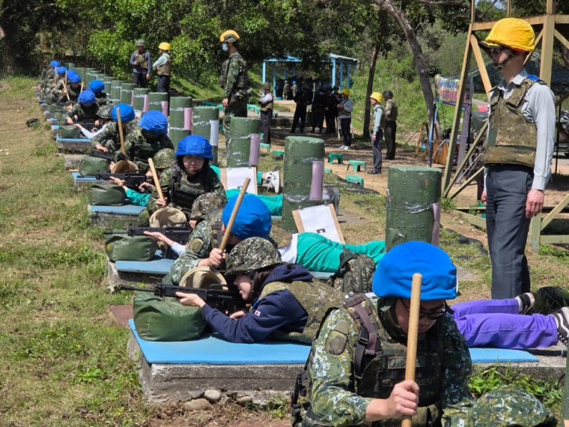 南投縣114年高中職學生實彈射擊體驗 強化全民國防意識