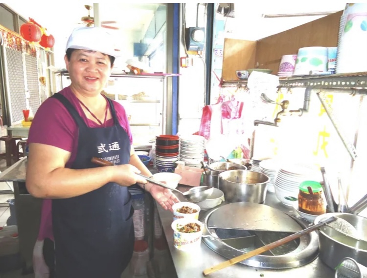 《東台灣美食篇》賞花海、嘗美食｜玉里鎮佳味香小吃店的手工玉里麵，就是好吃！