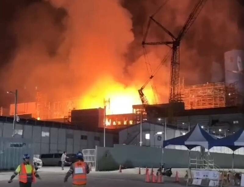 高雄興達電廠火警高市要求兩座燃氣新機組暫停測試