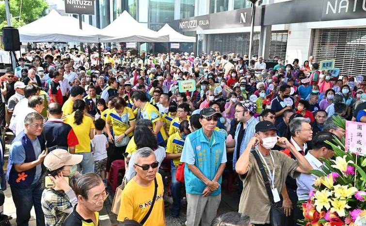 許智傑成立高雄市長初選辦公室競爭對手都來捧場