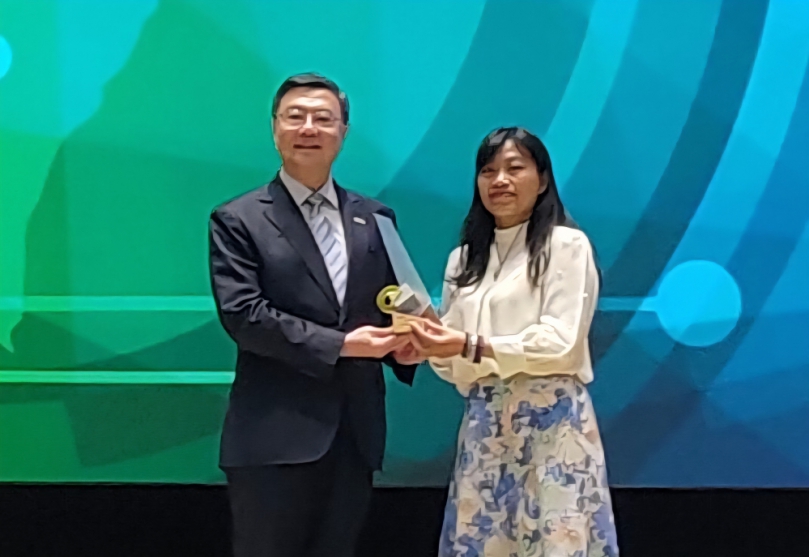 雲林地檢署檢察官莊珂惠榮獲「金環獎」 行政院長卓榮泰親頒 表彰打擊環保犯罪傑出貢獻!