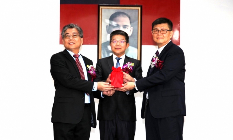 台電公司雲林區營業處新卸任處長交接 龔良智調任台北市區營業處長 總管理處配電副處長蔡緒良升任!