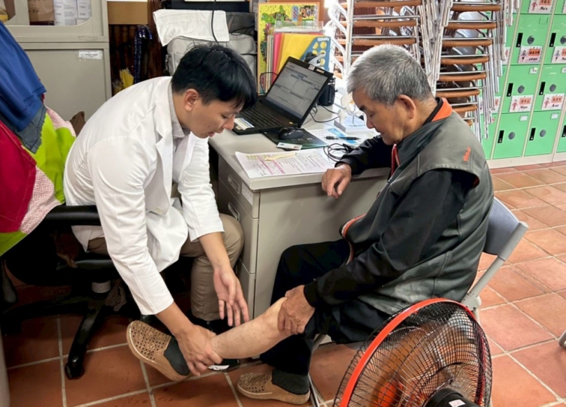 響應世界骨鬆日  嘉基深入阿里山偏鄉推動骨鬆防治 守護長者骨本健康
