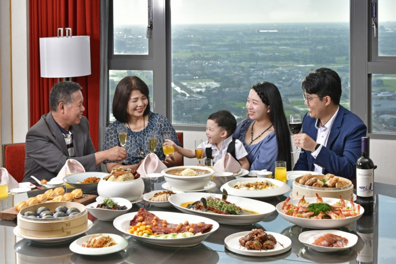 政府普發1萬  福容voco幫你放到最大  1.3折套房開箱  餐飲滿萬贈3千抵用金