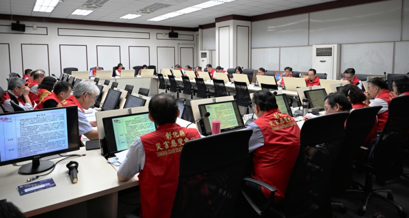 鳳凰颱風逼近，彰化縣府召開第1次防颱整備應變會議。（照片縣府提供）