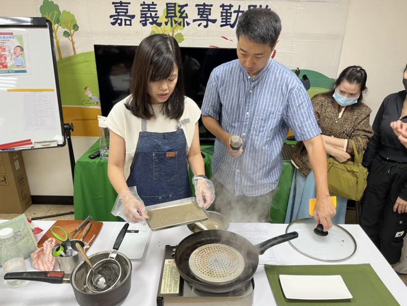 香港新住民帶著家鄉味移居臺灣 烹飪部落客「波屎」、「楚榮」夫妻檔 應移民署之邀用美食說故事