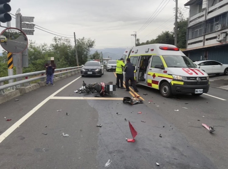 20歲騎士身亡｜臺東市區交叉路口，小貨車、機車碰撞！