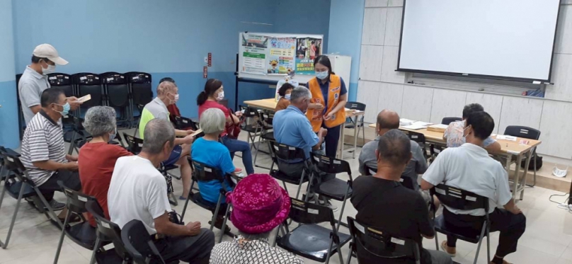 70歲換照,監理站說,等通知再辦理。(照片監理站提供)