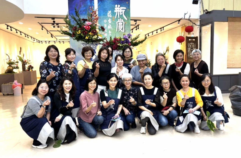 瓶賞〜蘊古成今之中華花藝特展 12/5-14雲林縣文觀處展覽館一樓展出 展現古韻與當代交織的東方美學〜