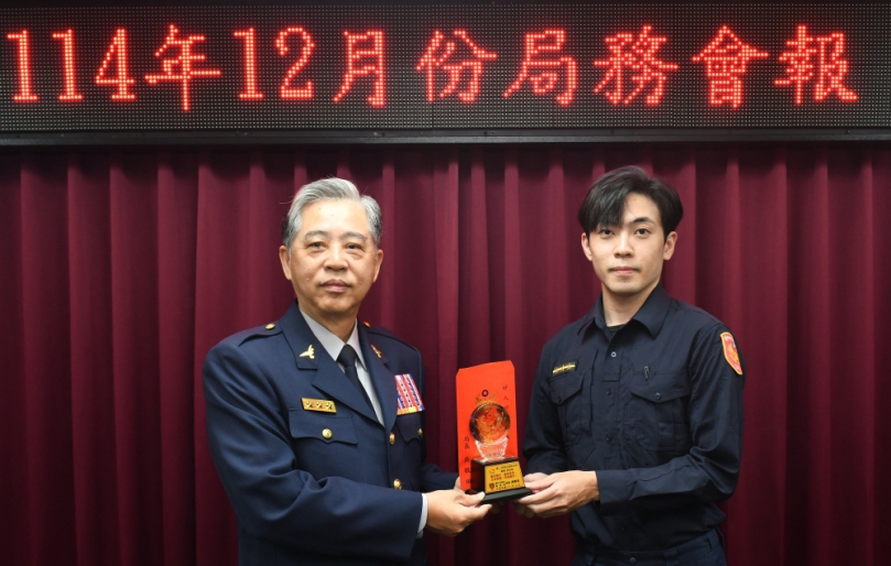 吳佳侖搶救燒炭女子一命    吳敬田在會報上公開表揚