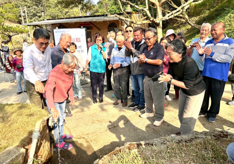雲林立委劉建國爭取古坑圳頭坑自來水延管工程完工通水 52戶山區居民正式告別缺水歲月!