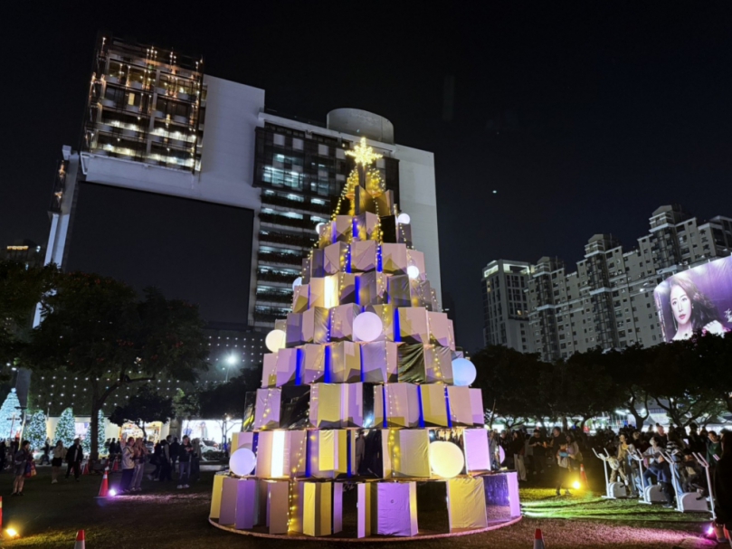 歡度耶誕幸福時光！台中好聖誕9米主燈「聚．光」今點燈　聖誕野餐日溫馨揭幕