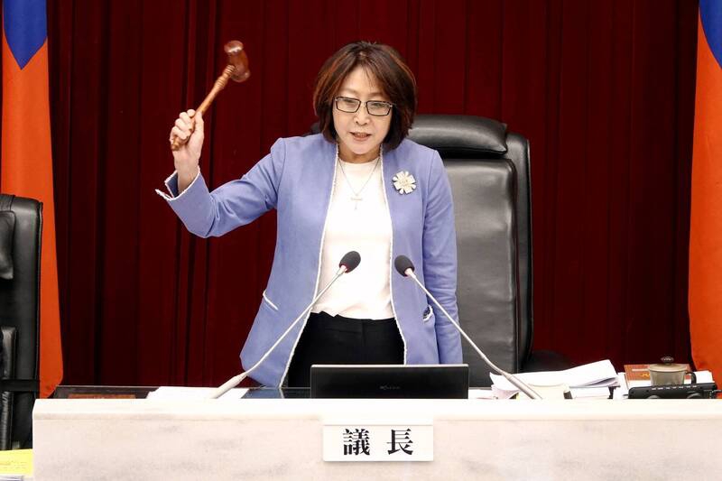 高市議會臨時會續審總預算議長康裕成提醒首長務必先溝通