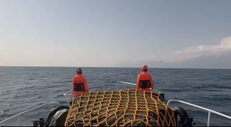 開始機體打撈|根據F16戰鬥機黑盒子發出訊號已完成精準定位,將委請專業團隊進行機體打撈!