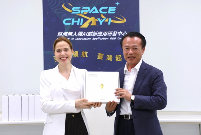 德國馬歇爾基金會(GMF) 跨大西洋訪問團 參訪嘉義縣亞洲無人機AI創新應用研發中心 進行實體對接與產業交流