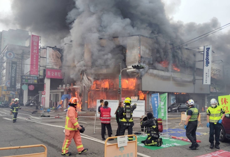 北屯區火警造成八戶燒毀 市府發火警空汙事件快訊