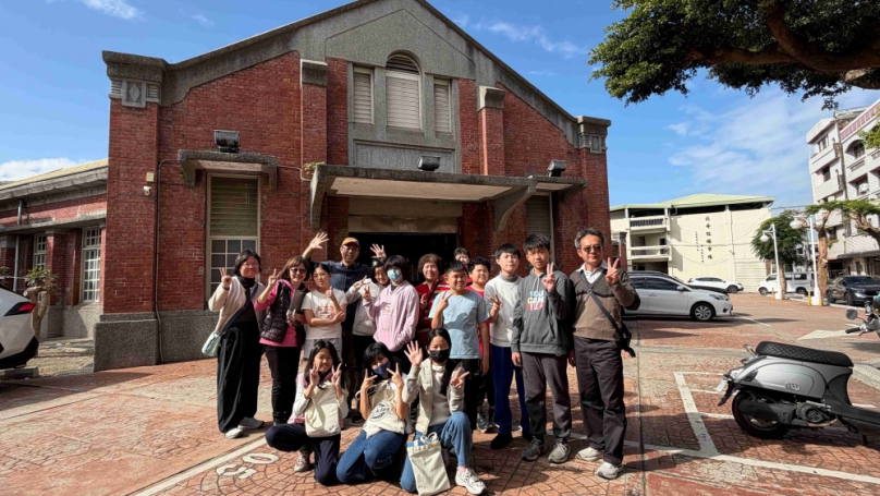參加「2026年國際網博會」, 福德師生走進歷史建築「紅磚市場」。（照片福德提供） 　