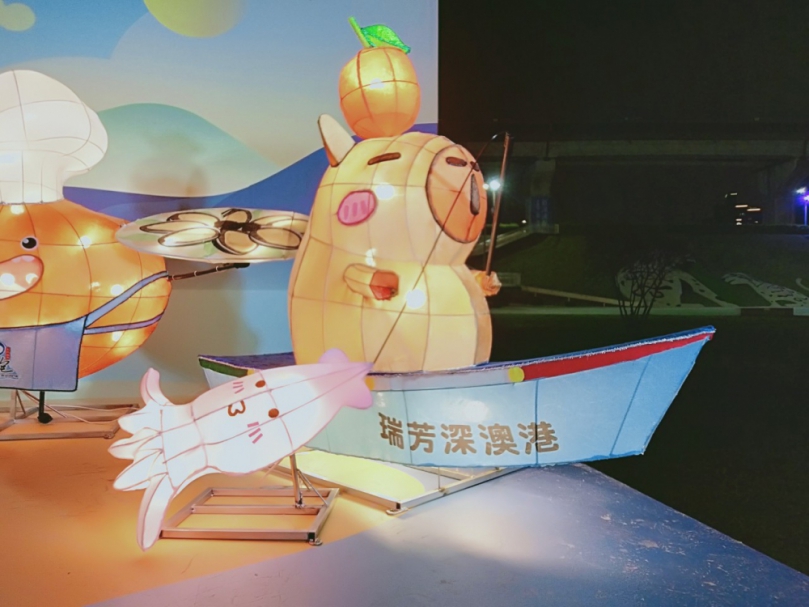 水豚君萌翻瑞芳！象鼻岩創意重生  台日攜手點亮新北燈會