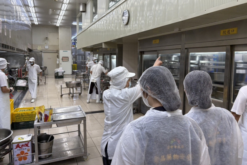 學童食安守護神 中市跨局處把關校園午餐 193家次稽查、349件抽驗全數合格