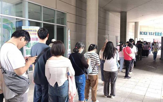 高雄巨蛋旅展與家電展同時登場吸引人潮