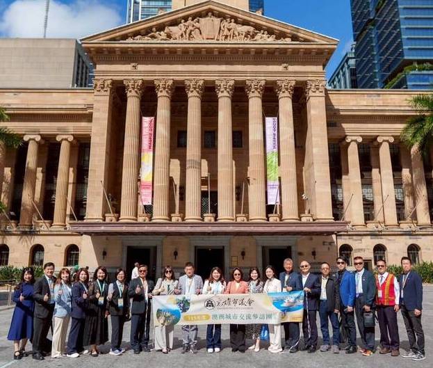 高雄市議會議長康裕成率20議員拜會澳洲布里斯本