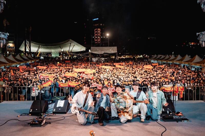 高雄日光海島生活節2天湧13萬人掀熱潮