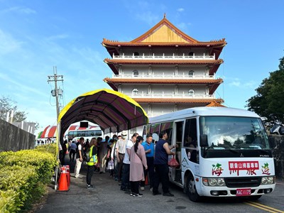 清明掃墓更便利！中市5區3月14日起免費接駁上路 民政局長吳世瑋籲提前祭祖或線上追思