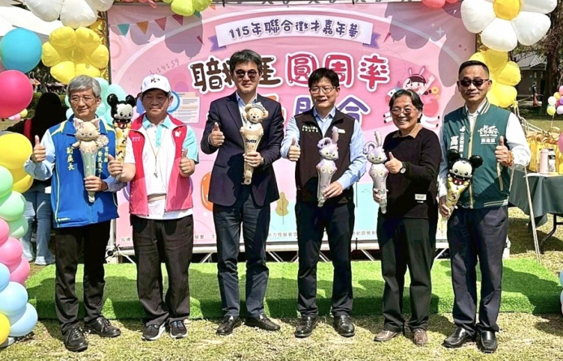 勞動部雲嘉南分署斗六就業中心徵才釋出逾1200職缺 古坑綠色隧道變身面試場 氣氛熱絡！