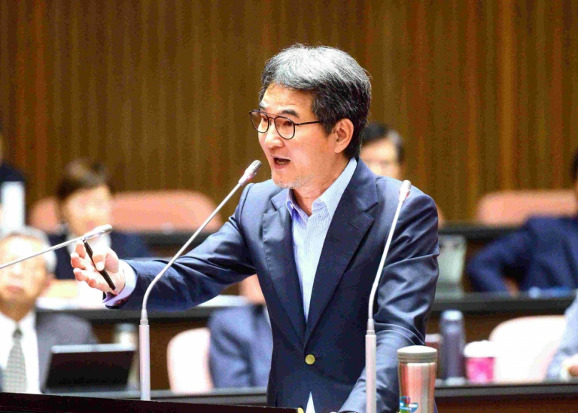 守護農民血汗！ 雲林立委劉建國總質詢要求啟動產銷調節 卓榮泰、陳駿季允諾穩價與嚴查帶土進口蒜