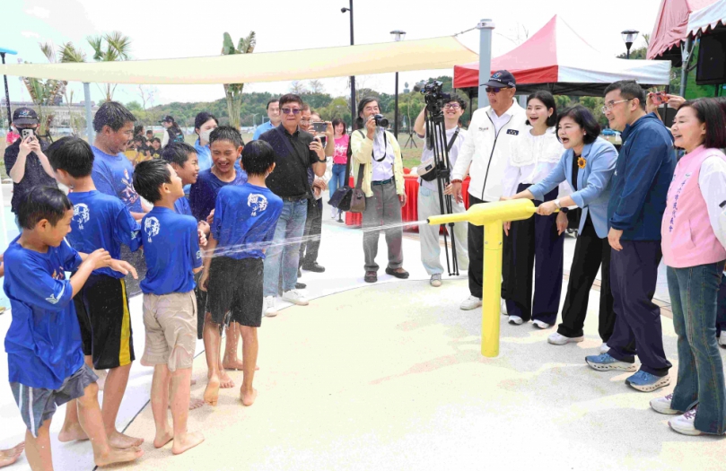 雲林斗六人文親水公園正式啟用 結合緊鄰的膨鼠森林公園 成為孩童免費遊樂天堂 兒童節連假來雲林就對了!