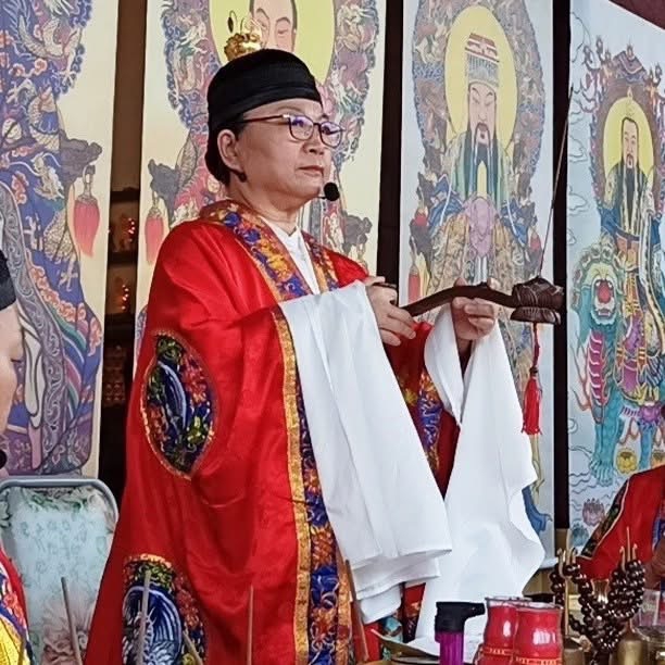 簡梅香|榮膺中城國小傑出校友