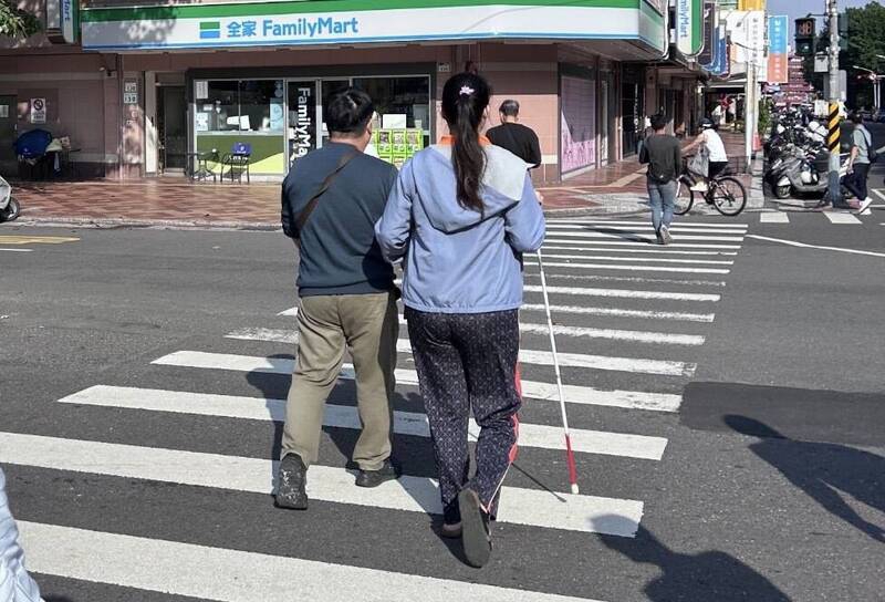 高雄再增設11處語音號誌鳥鳴與布穀提示聲助視障行人安全