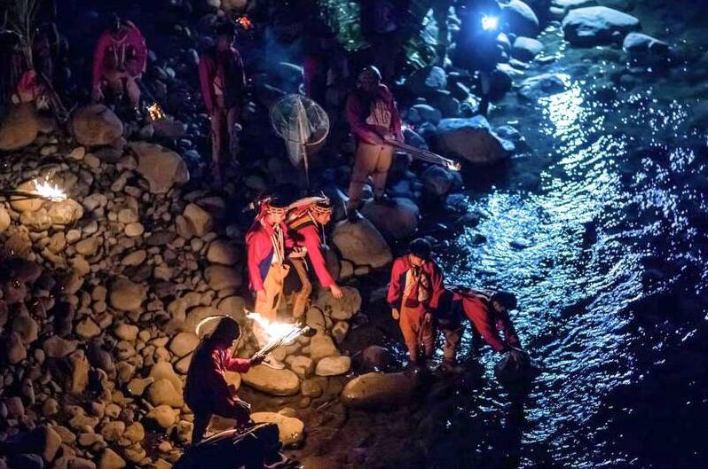 高雄卡那卡那富族河祭男性限定的傳統祭儀