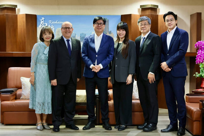 西班牙商務辦事處長拜會高雄市長陳其邁針對觀光等議題交換意見