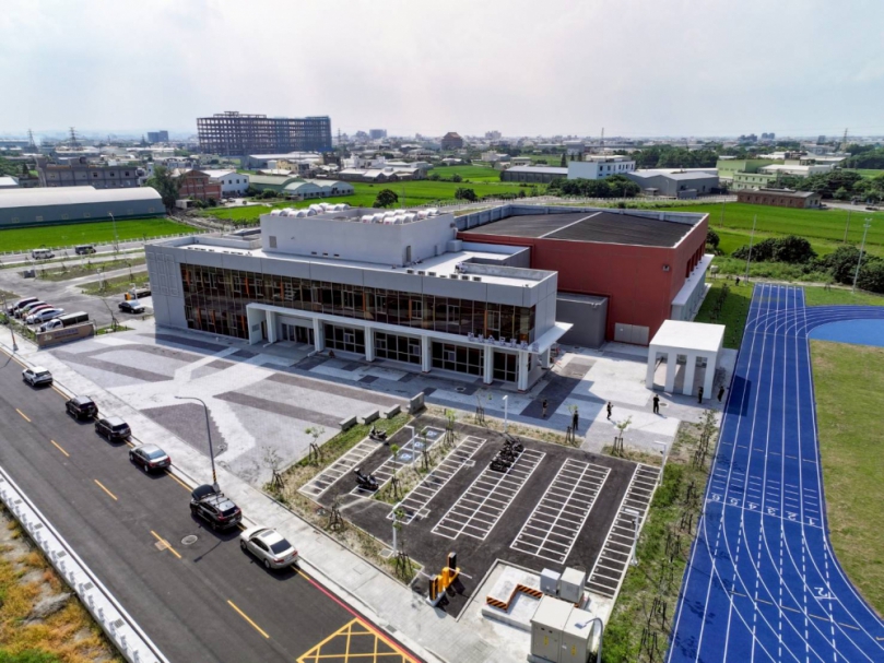 「和美全民運動館﹂啟用。（鳥瞰照片縣府提供） 　