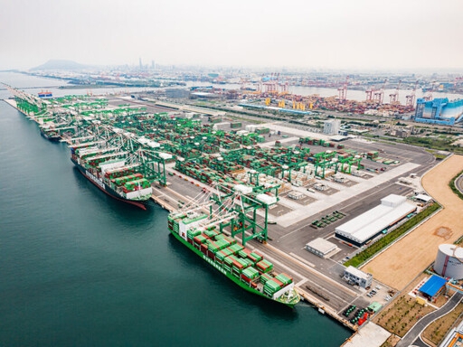 臺灣港務公司高雄港務七接碼頭工程遭爆圖利承包商東丕營造10億澄清