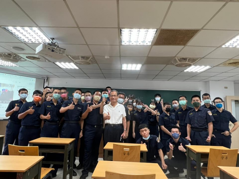 高哲翰講座教授對警專優秀學生評論