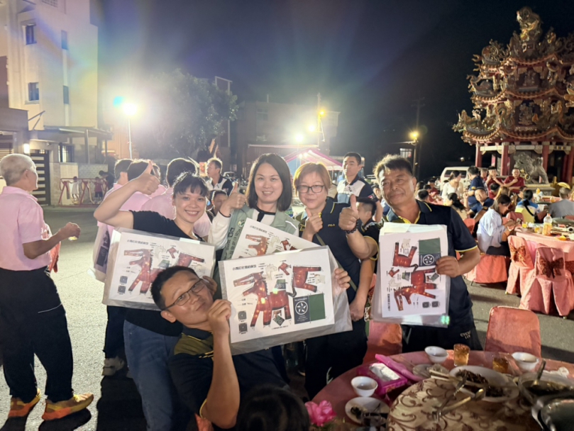 把燈會超人氣「馬盯尼」帶回家　太保市長參選人呂慧瑜響應玩創意 發送「小馬盯尼」紙模型