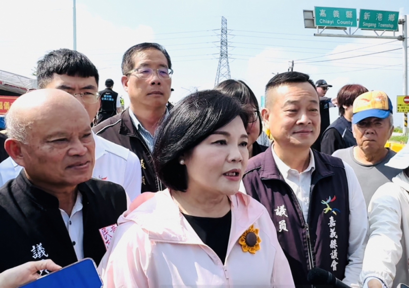 大甲媽新港會香必經崙子大橋交維轉換 陳文忠議員激動見證第一階段新橋通車