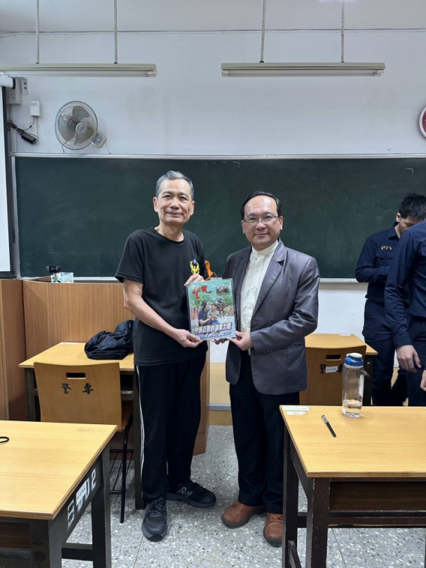 楊登嵙國師詮釋白沙屯媽祖進香最重要就是「刈火」!  高哲翰專文